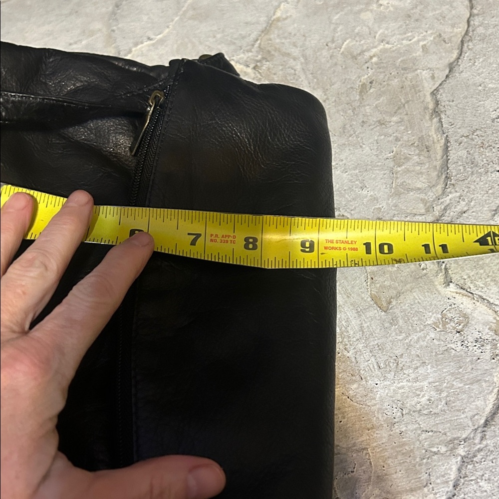 NWT Wilson’s Leather Buttery Soft Crossbody - Picture 7 of 8